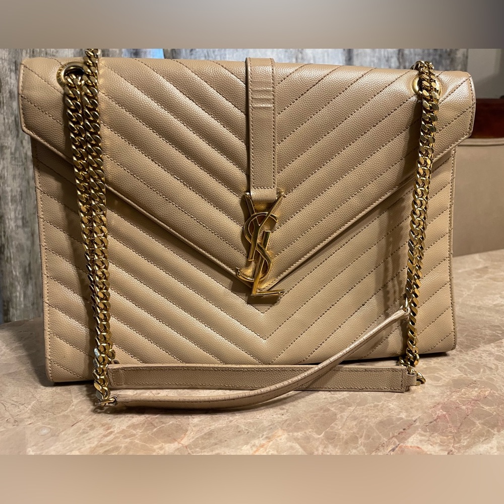 YSL Envelope Medium Bag in Matelasse Grain De Poudre Embossed Leather tote